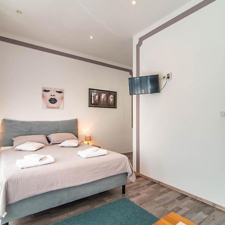 Giovanna Boutique Rooms & Pool Pola Esterno foto