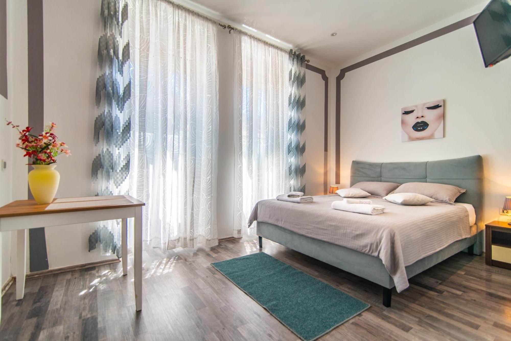 Giovanna Boutique Rooms & Pool Pola Esterno foto